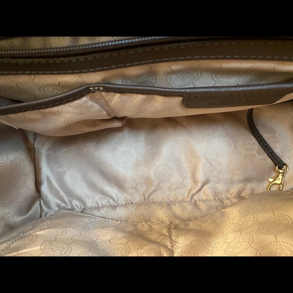 Michael Kors Selma Studded tote Bag - Picture 5 of 13